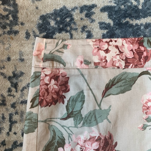 LOFT Floral Pencil Skirt - Picture 4 of 7